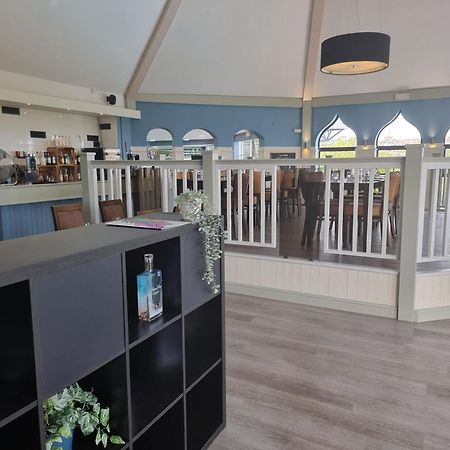 Static Caravan To Hire , Hoburne Devon Bay Hotel Goodrington Екстериор снимка