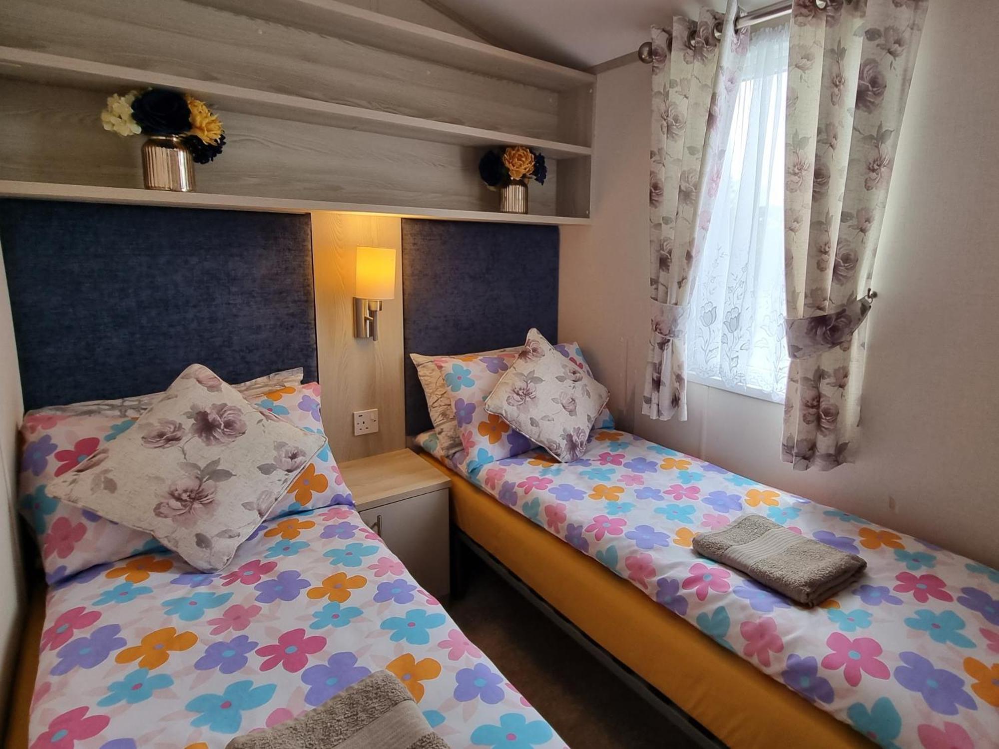 Static Caravan To Hire , Hoburne Devon Bay Hotel Goodrington Екстериор снимка